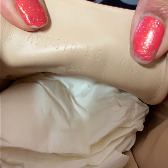 Shoes - Picture 4 of 6